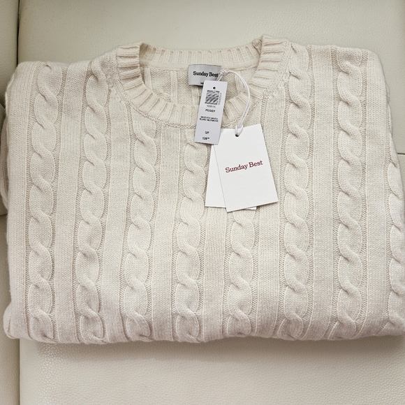 NEW Aritzia Sunday Best Peggy Sweater - Picture 4 of 5